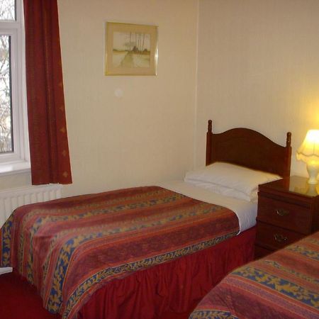 Beaucliffe Hotel Manchester Room photo
